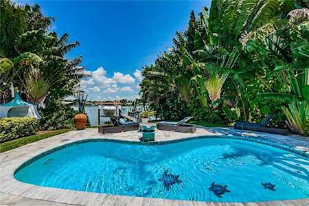 560 79th St S St. Petersburg, FL 33707