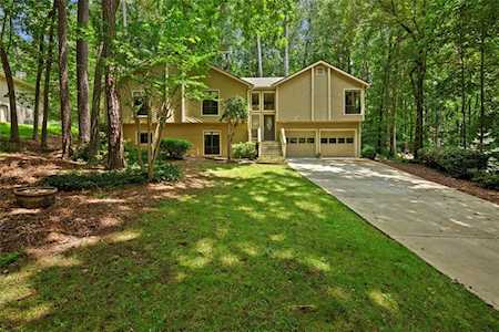 2733 Chimney Springs Dr Marietta, GA 30062