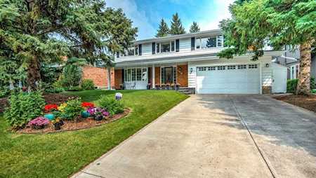 1218 Varsity Estates Rd NW Calgary, AB T3B 2W1