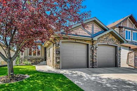 61 Crystal Green Dr Okotoks, AB T1S 2N7