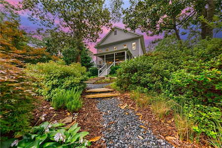 1226 Minhinette Dr Roswell, GA 30075
