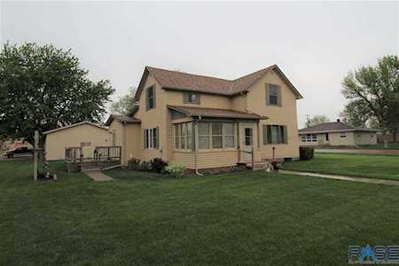 193 N Poplar St Parker, SD 57053