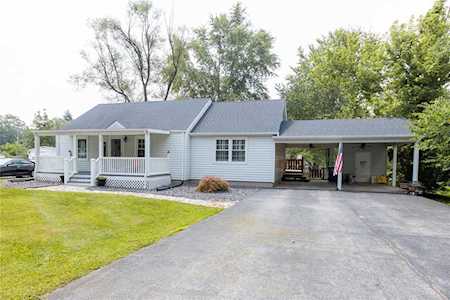 96 N Circle Dr Wright City, MO 63390