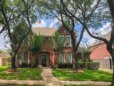4038 Austin Meadow Dr Sugar Land, TX 77479