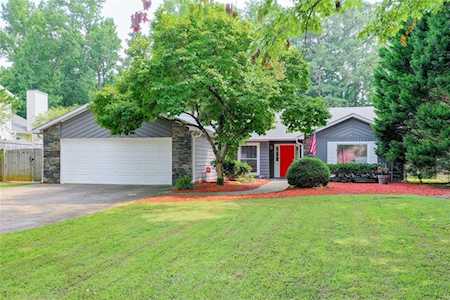 1583 Old Hunters Trace Marietta, GA 30062
