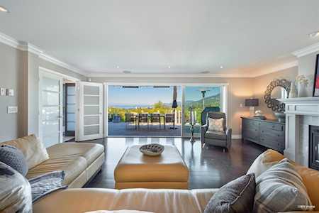 970 Braeside Street West Vancouver, BC V7T 2K8