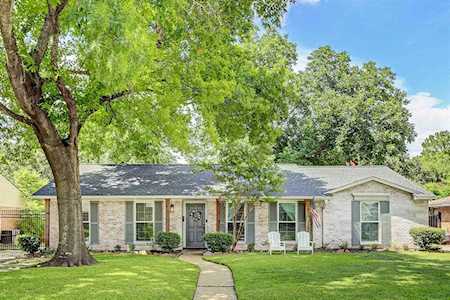 10622 Wickersham Ln Houston, TX 77042