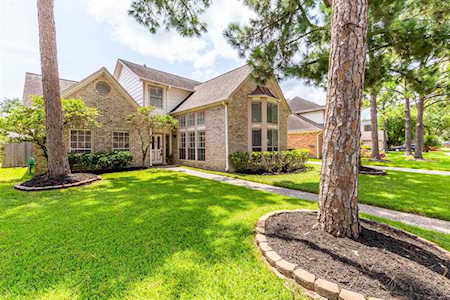 1011 Sugar Mountain Ct Sugar Land, TX 77498