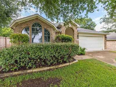 2300 Paradise Ridge DR Round Rock, TX 78665