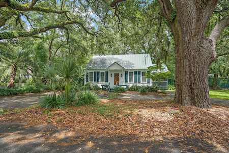 622 Venning St Mcclellanville, SC 29458