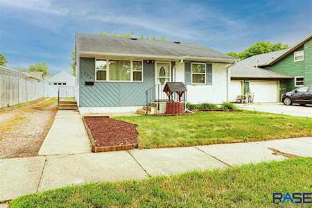 909 S Van Eps Ave Sioux Falls, SD 57104