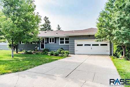 105 E 35Th St Sioux Falls, SD 57105