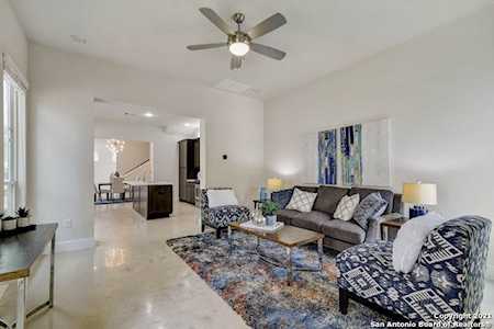 611 W Hollywood Ave San Antonio, TX 78212
