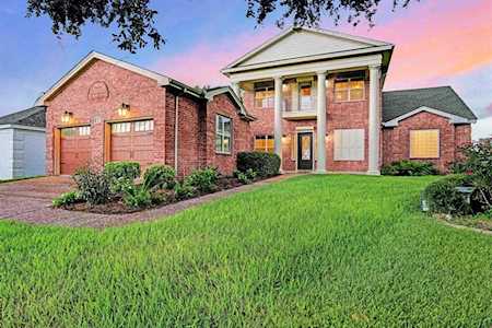 11 Quintana Place Galveston, TX 77554