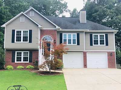 401 Legend Creek Ln Douglasville, GA 30134