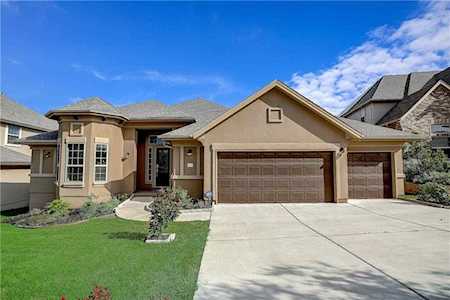 353 Jacksdaw DR Austin, TX 78737