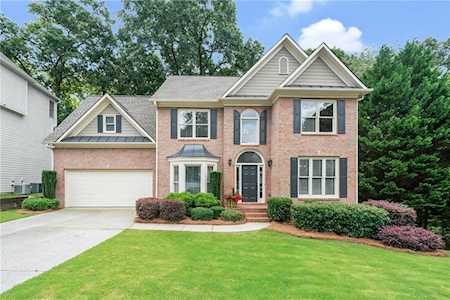 327 Breezewood Ct Suwanee, GA 30024