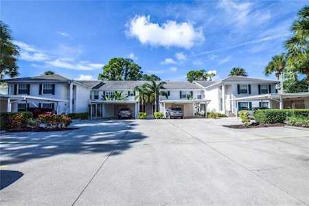 811 Montrose Dr #202 Venice, FL 34293