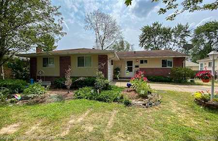37205 Vincent St Westland, MI 48186