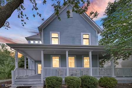 1028 Harris Rd Grayslake, IL 60030