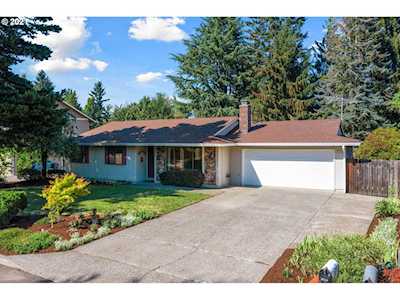 6404 NW Cherry St Vancouver, WA 98663