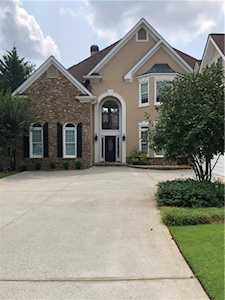 8995 Nesbit Lakes Dr Alpharetta, GA 30022