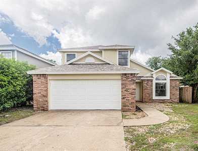 373 River Chase Dr Orlando, FL 32807