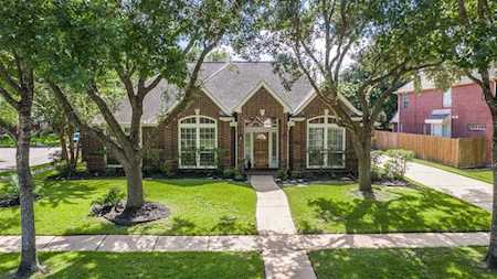 3703 Canary Grass Ln Houston, TX 77059