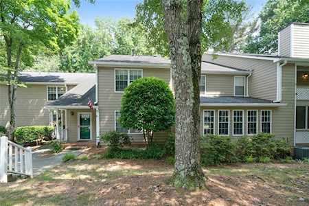 4493 Pineridge Circle Dunwoody, GA 30338