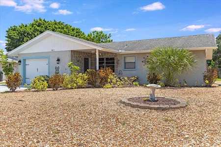 411 61st St NW Bradenton, FL 34209