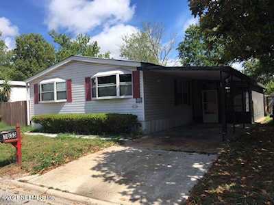 7633 Plumwood Dr Jacksonville, FL 32256