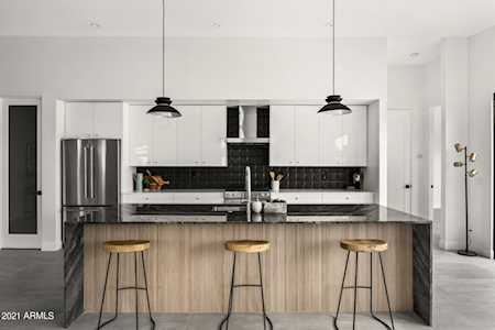 4013 N 32nd Place Phoenix, AZ 85018