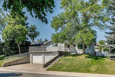 1171 Hunterston Rd NW Calgary, AB T2K 4M9