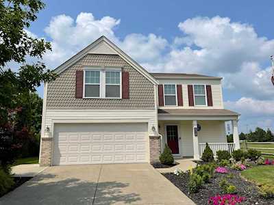 8212 Royal Elm Drive Blacklick, OH 43004