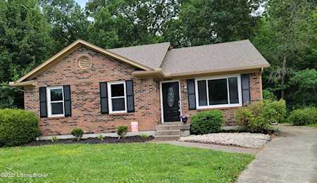6700 Silver Fox Ct Louisville, KY 40291