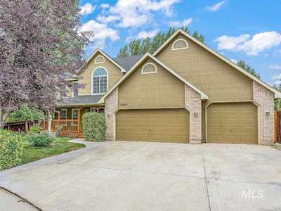 3887 W Big Creek Ct Meridian, ID 83642