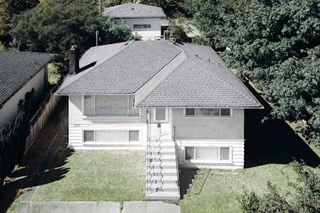 5707 Carson Street Burnaby, BC V5J 2Z4