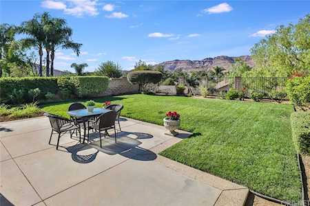 5201 Pesto Way Oak Park, CA 91377