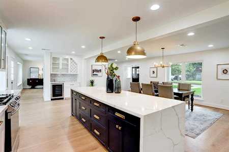 10810 Ella Lee Ln Houston, TX 77042