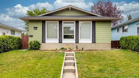 476 Huntley Way NE Calgary, AB T2K 4Z8