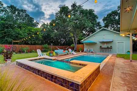 421 Canyon Wren DR Buda, TX 78610