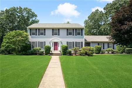15 Lisa Marie Circle Warwick, RI 02886
