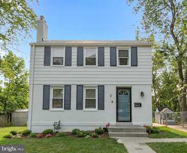 941 Madison St N Arlington, VA 22205