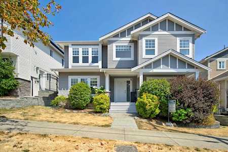 11310 240 Street Maple Ridge, BC V2W 0B4