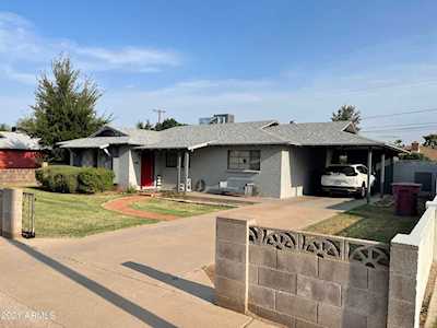 8325 E Clarendon Avenue Scottsdale, AZ 85251