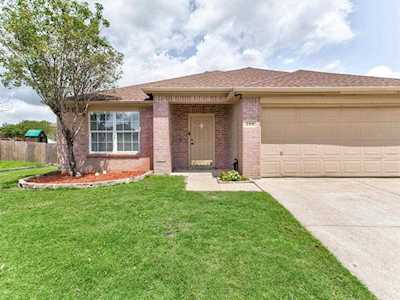 208 Lincoln Lane Crowley, TX 76036