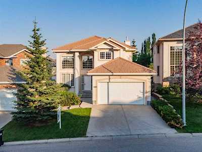 298 Hampstead Way NW Calgary, AB T3A 6E6