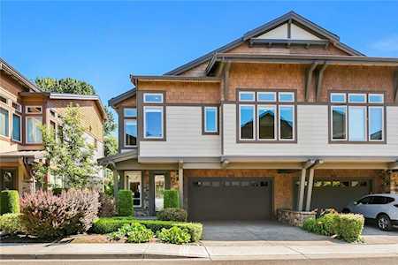 1033 N 41st Place Renton, WA 98056