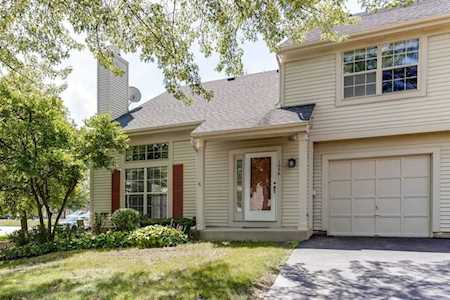 1026 N Knollwood Dr Palatine, IL 60067