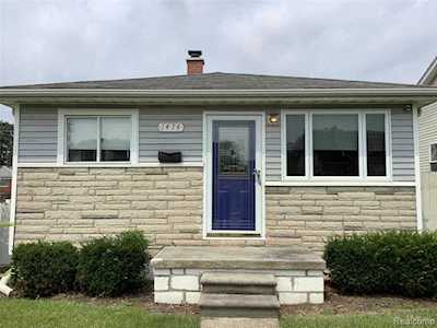 1474 Ferris Ave Lincoln Park, MI 48146